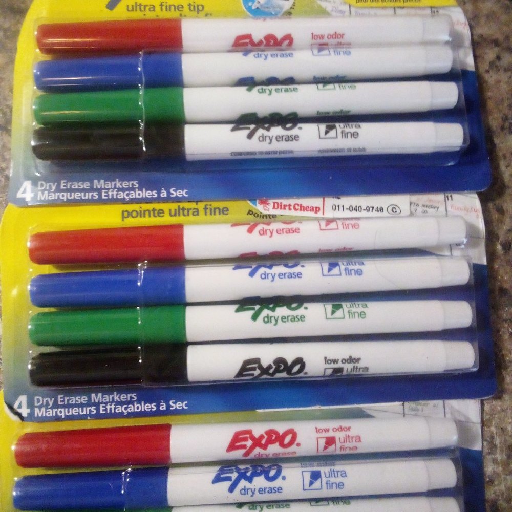 Dry erase board fine tip markers